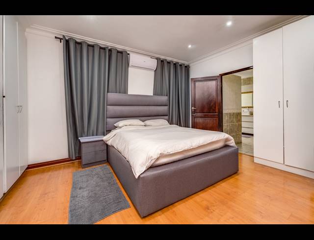 6 BEDROOM HOUSE FOR SALE IN WOODMEAD